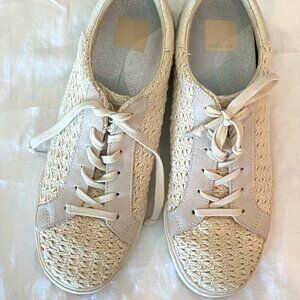 Dolce Vita Dolan sandstone knit sneaker size 9